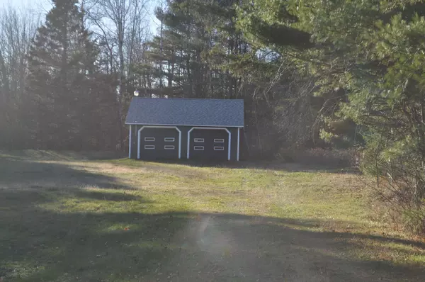 Glenburn, ME 04401,986 Pushaw RD