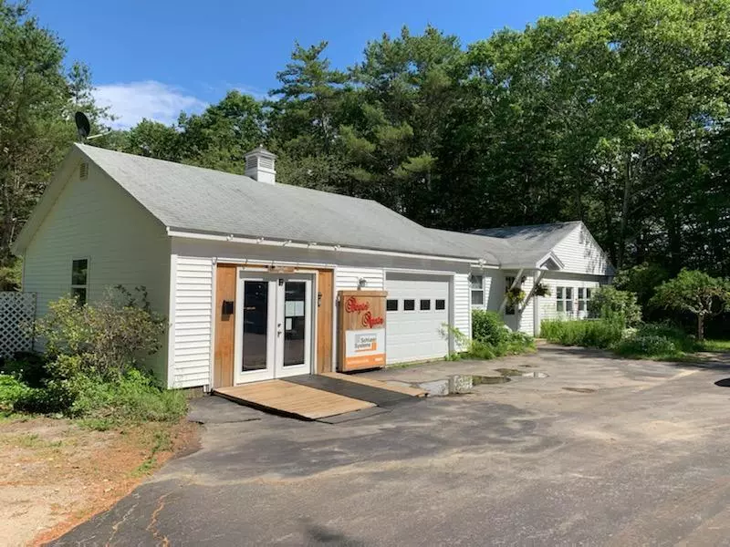 494 Wiscasset RD, Boothbay, ME 04537