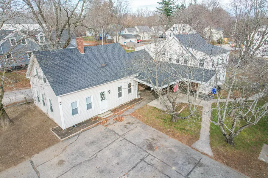 51 Pleasant ST, Mechanic Falls, ME 04256