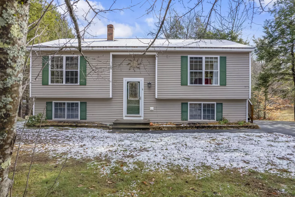 New Gloucester, ME 04260,18 Rockwood DR