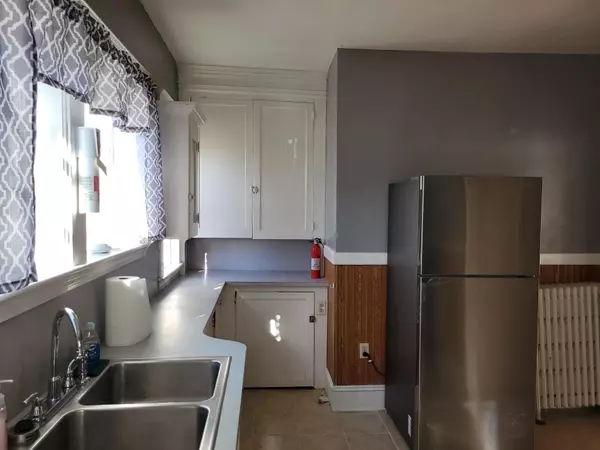 Newport, ME 04953,66 High ST