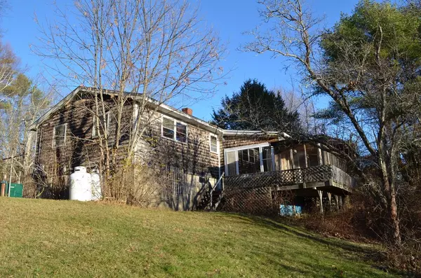 Wiscasset, ME 04578,40 Ready Point RD