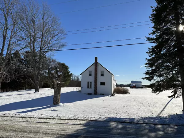 Blaine, ME 04734,206 E E. Plantation Rd RD