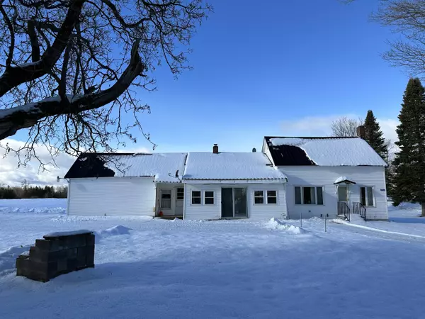 Blaine, ME 04734,206 E E. Plantation Rd RD