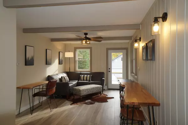 9 Sunset AVE, Greenville, ME 04441