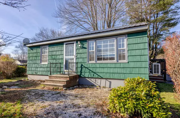 27 Pleasant AVE, South Portland, ME 04106