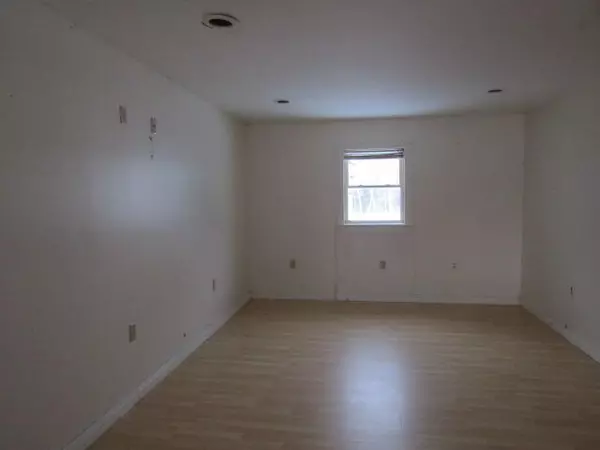 Millinocket, ME 04462,277 Highland AVE