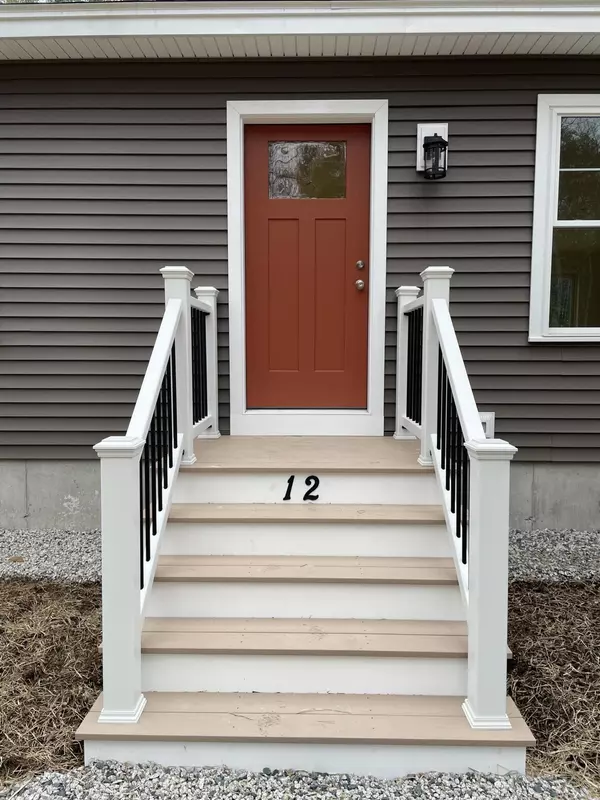 Poland, ME 04230,12 Island Cove LN