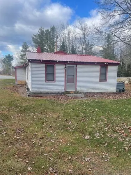 456 Troy RD, Detroit, ME 04929