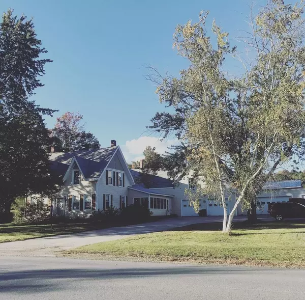 Hermon, ME 04401,299 Fuller RD