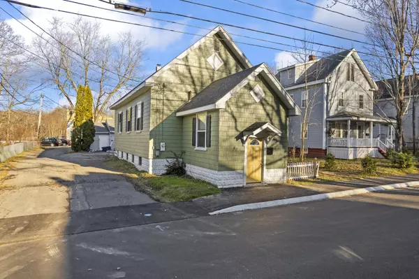 40 Rochester ST, Westbrook, ME 04092