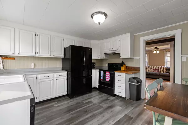 New Gloucester, ME 04260,121 Intervale RD