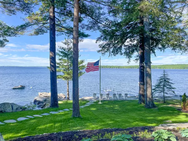 75 Wild Acres RD, Raymond, ME 04071