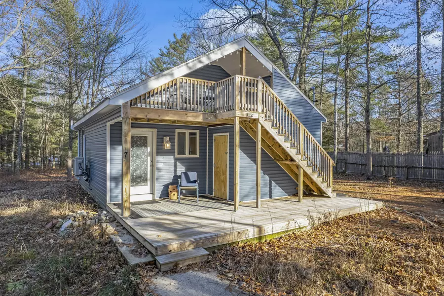 7 Wentworth ST, Lyman, ME 04002