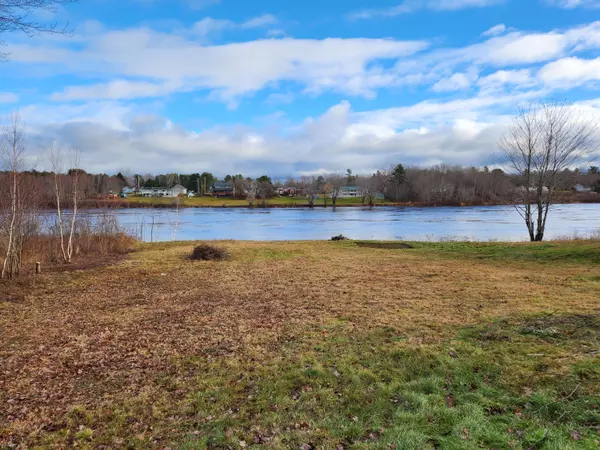 Howland, ME 04448,87 River RD