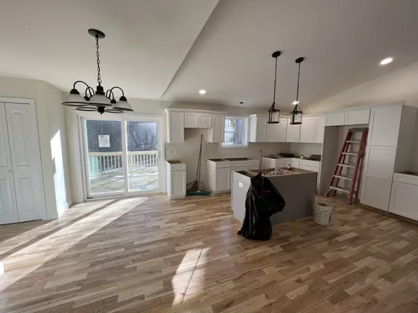 Limerick, ME 04048,107 Fisher DR