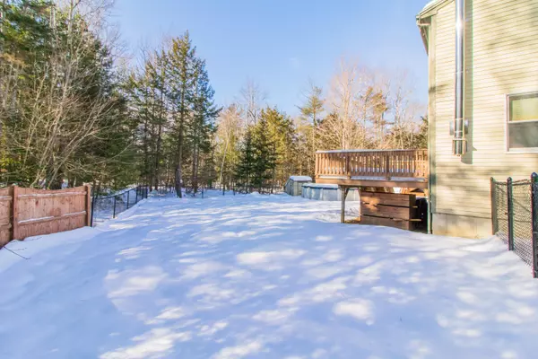 Freeport, ME 04032,17 Curtis RD