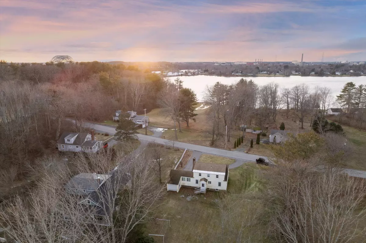 Kittery, ME 03904,68 Old Dennett RD