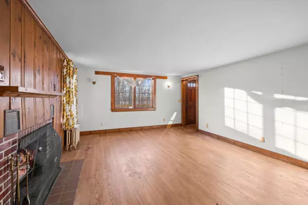 Kittery, ME 03904,68 Old Dennett RD