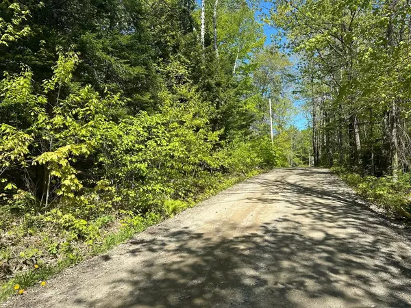 Nobleboro, ME 04555,37 Narrows RD