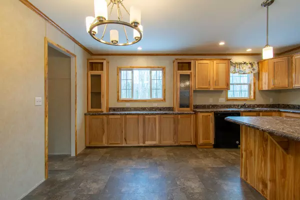 Warren, ME 04864,272 Patterson Mill RD