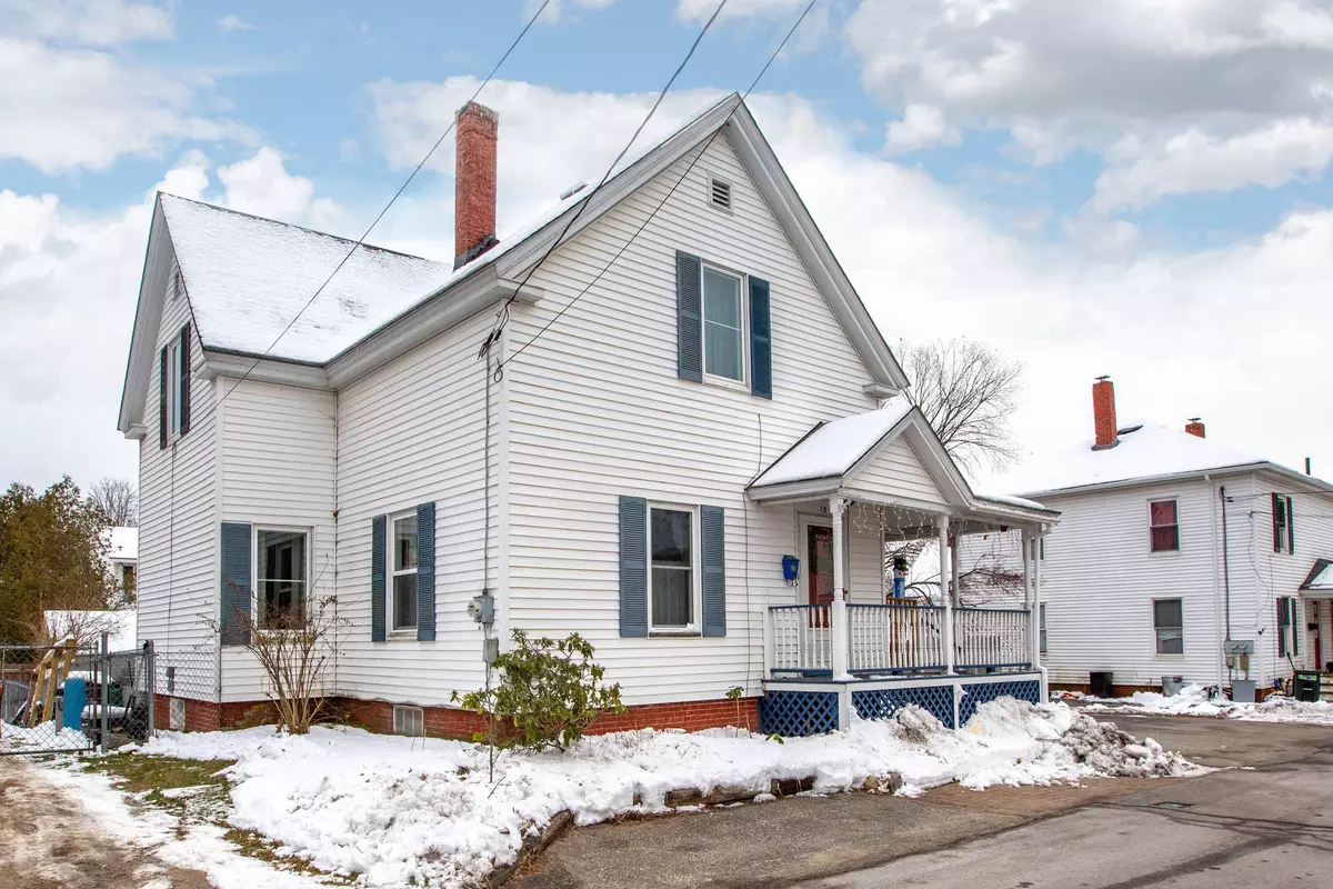 Lisbon, ME 04252,13 Middle ST