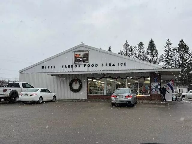 Winter Harbor, ME 04693,256 Main ST