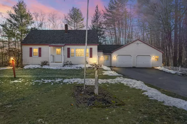 18 W Crestwood DR, Poland, ME 04274