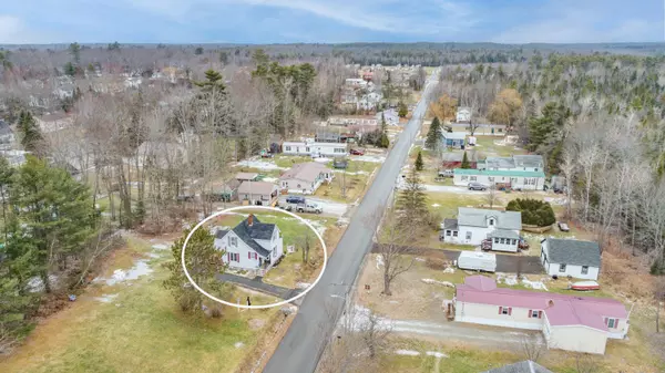 Milford, ME 04461,22 Pine ST