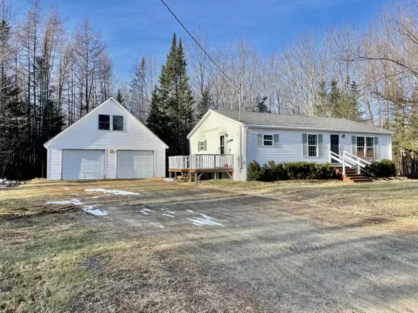 1066 Moody Mountain RD, Searsmont, ME 04973
