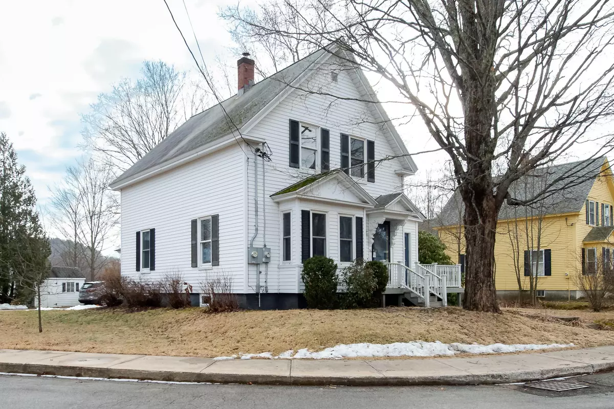 South Berwick, ME 03908,26 Ross ST