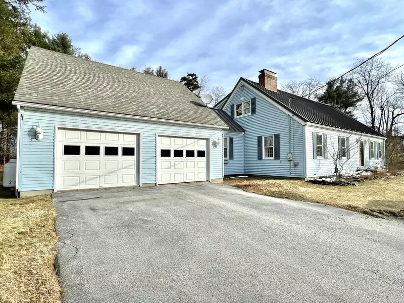 41 Weymouth RD, Morrill, ME 04952