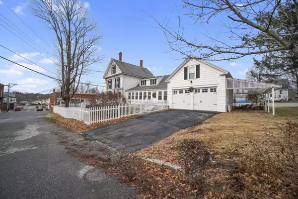 Lisbon, ME 04252,27 Main ST