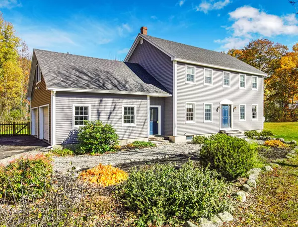 60 Sherwood LN, Vassalboro, ME 04989