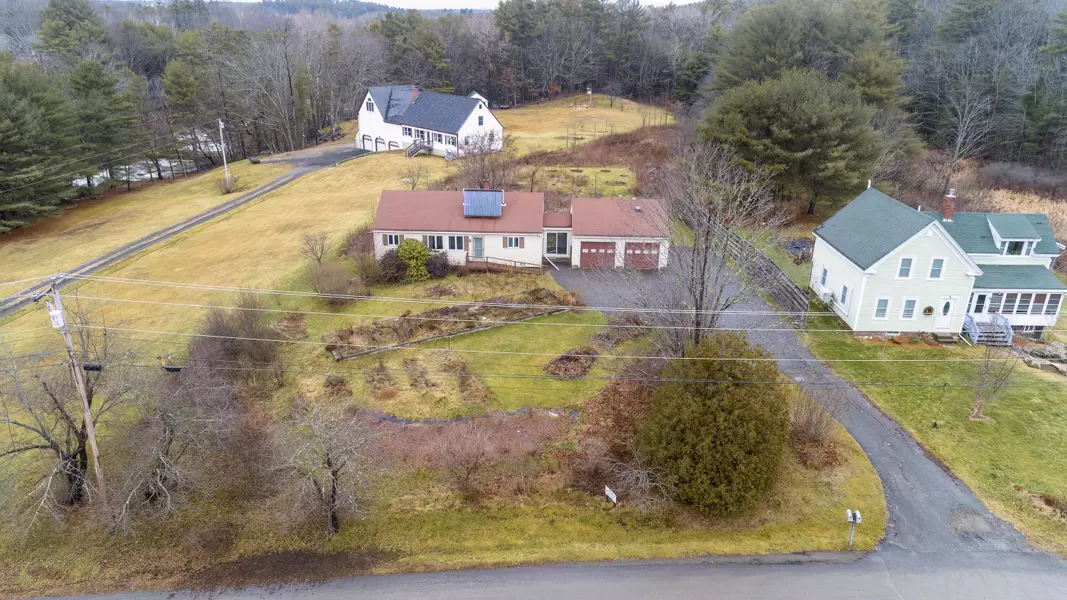 52 Branch RD, Damariscotta, ME 04543