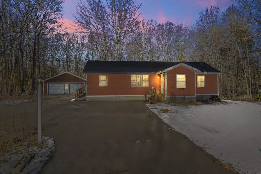 974 New County RD, Dayton, ME 04005