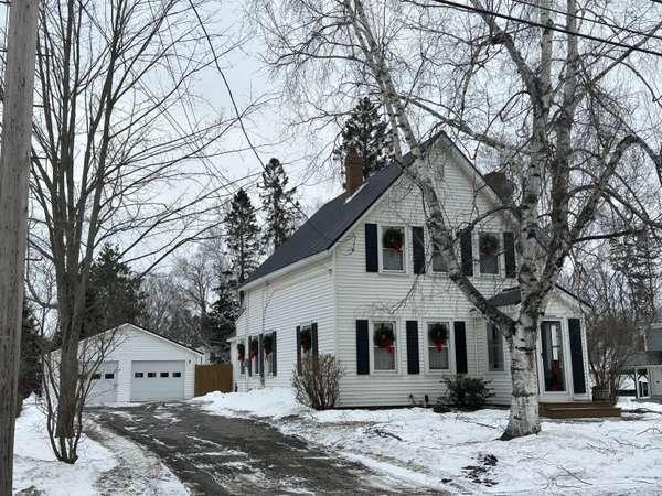 17 Park ST, Houlton, ME 04730