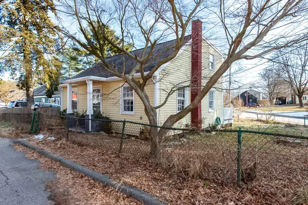 14 Cromwell ST, Kittery, ME 03904