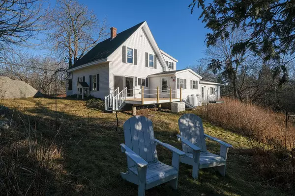 32 Burnt Cove RD, Stonington, ME 04681