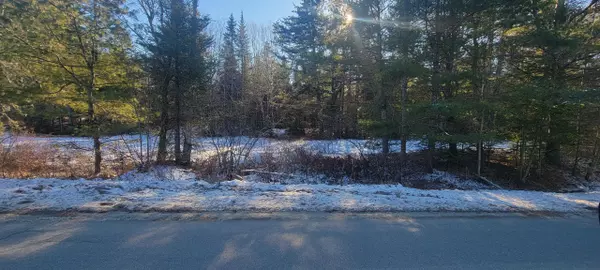 01 Depot RD, Warren, ME 04864