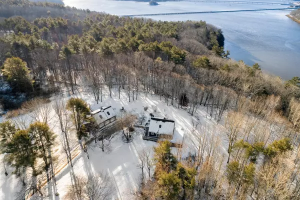 Wiscasset, ME 04578,91 Clarks Point RD