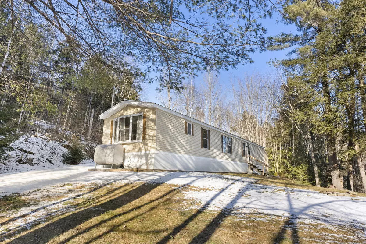 Norway, ME 04268,27 Steep DR