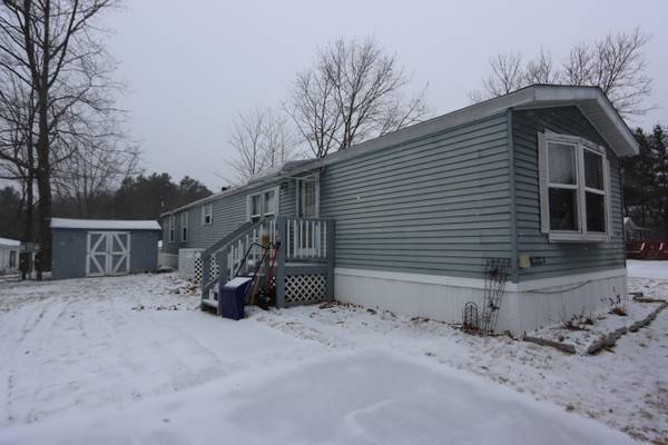 46 Circle DR, Lewiston, ME 04240