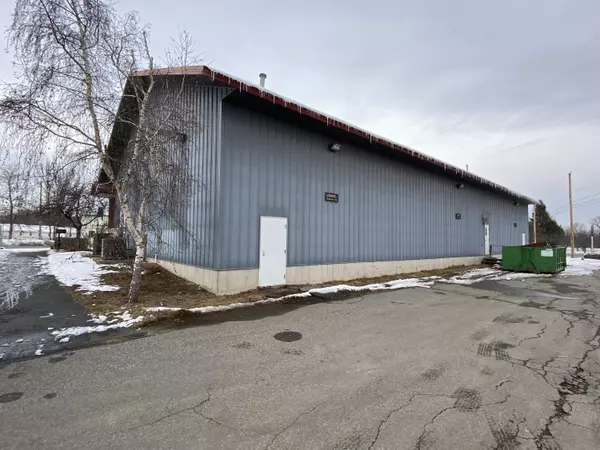 Waterville, ME 04901,17 Railroad SQ