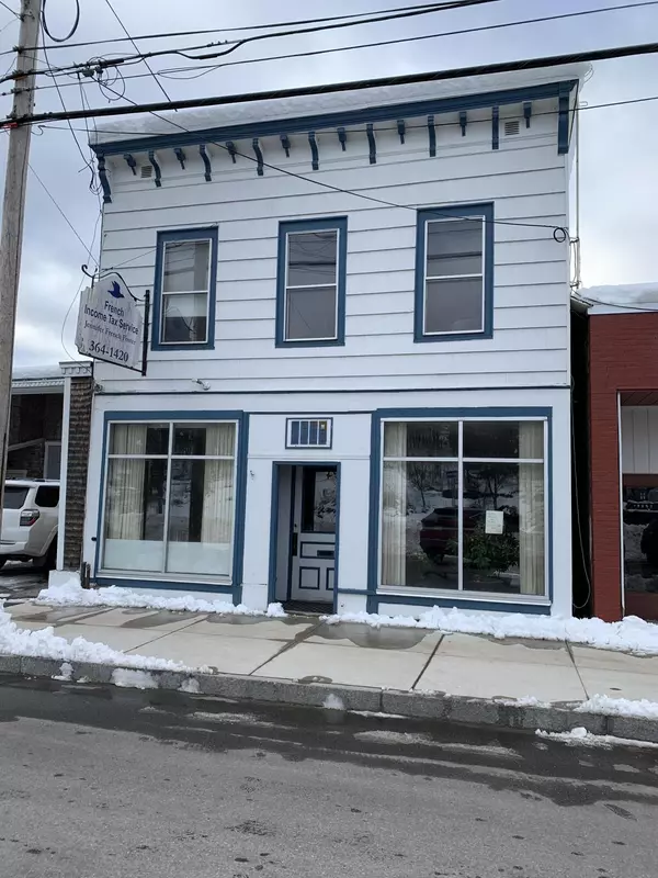 81 Canal ST, Rumford, ME 04276