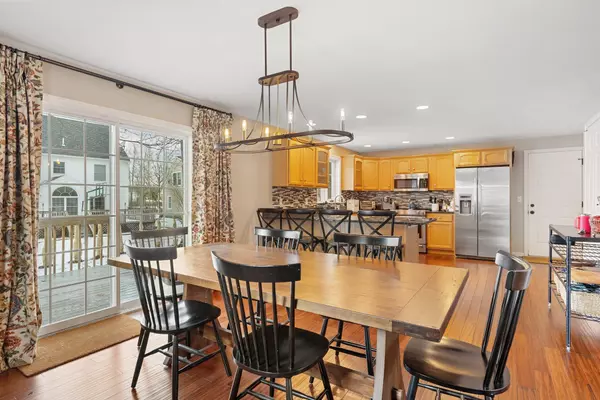 South Portland, ME 04106,6 Blueberry DR