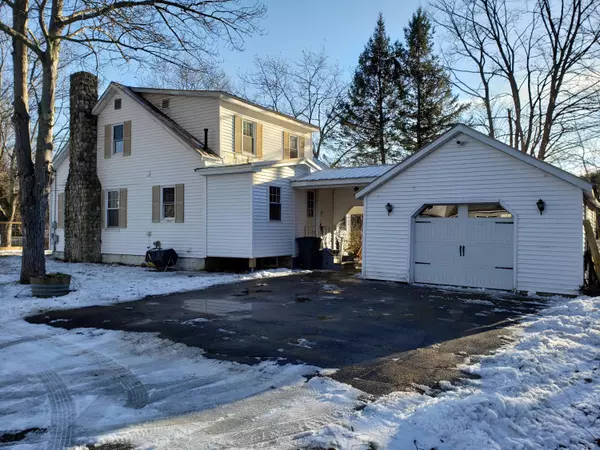 4 State ST, Lisbon, ME 04252