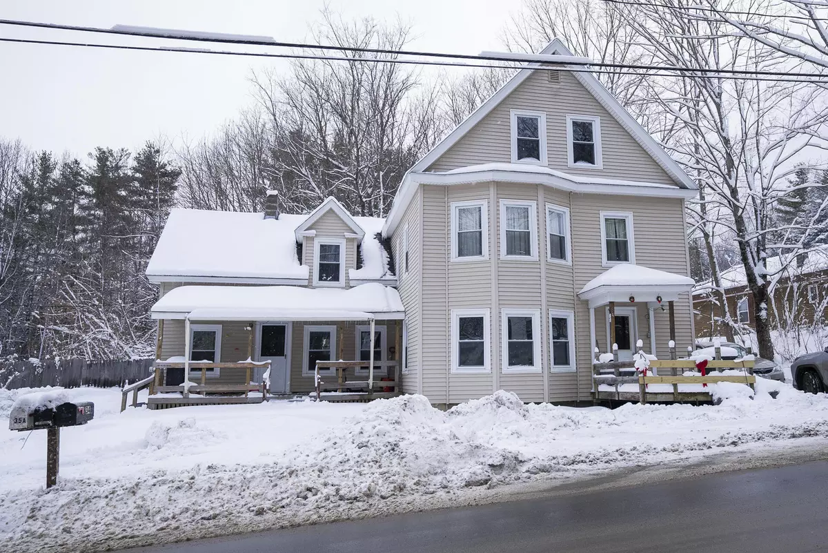 Oakland, ME 04963,34 Summer ST