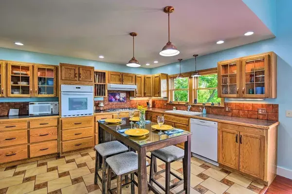 Howland, ME 04448,78 Water ST