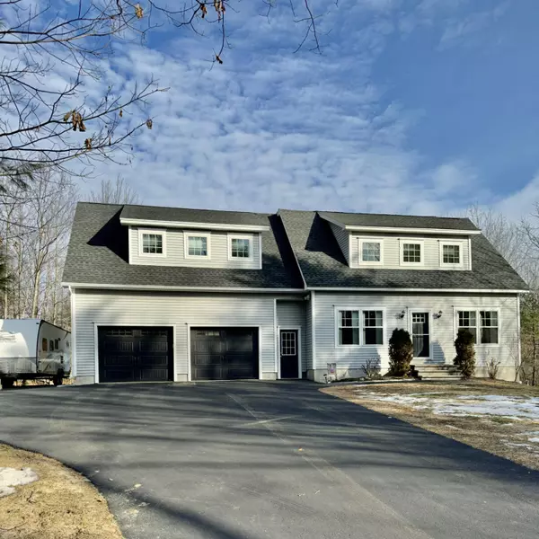 14 Kinney RD, Gorham, ME 04038